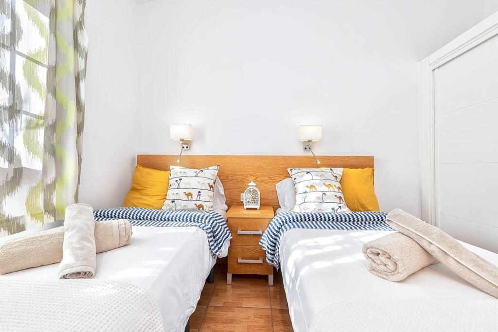 Bungalows Los Arcos 77 San Bartolomé Eksteriør billede